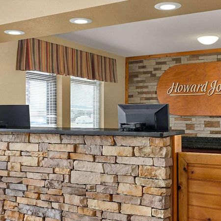 Howard Johnson By Wyndham Пиджен Фордж Екстериор снимка